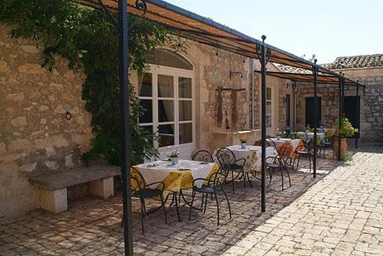 Masseria Ciancio Casa Serrafiori ภายนอก รูปภาพ