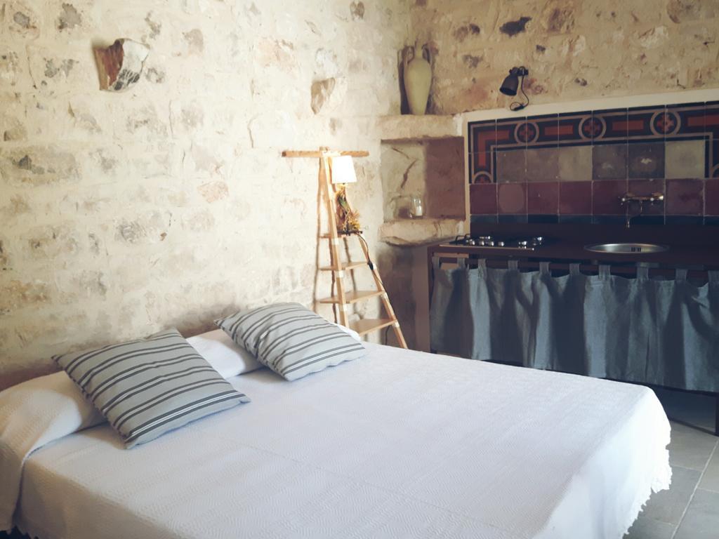 Masseria Ciancio Casa Serrafiori ภายนอก รูปภาพ
